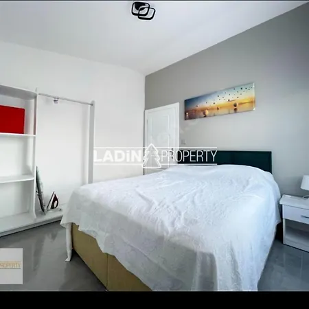 Mini House *